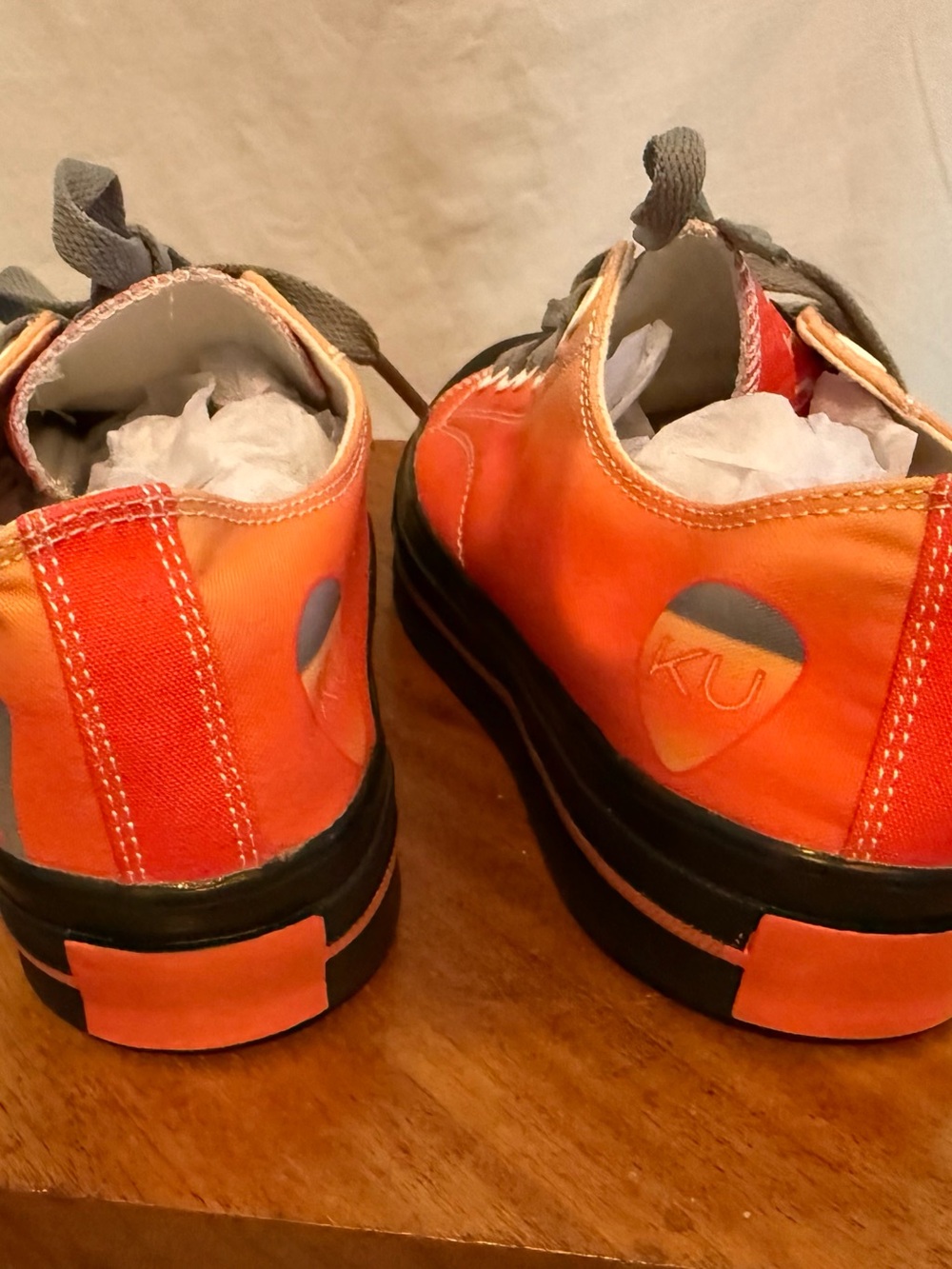 Keith Urban Converse Low-Top Orange Canvas Sneakers with Gray Laces - Picture 4 of 8